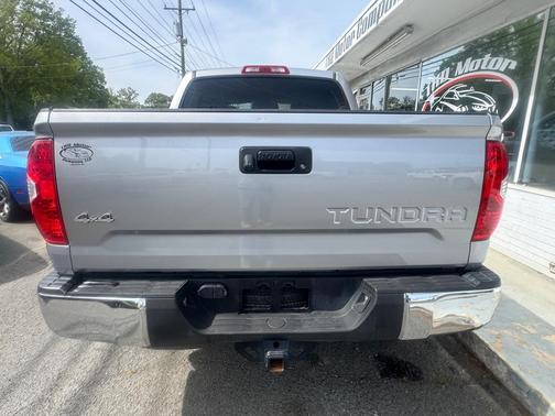 2017 Toyota Tundra SR5