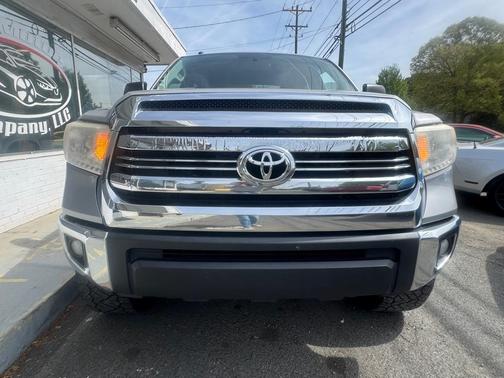 2017 Toyota Tundra SR5