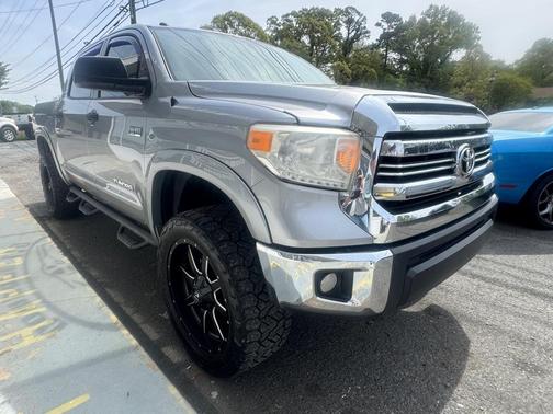 2017 Toyota Tundra SR5