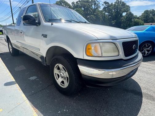 Silver Clearcoat Metallic 2001 Ford F-150 XLT SuperCab