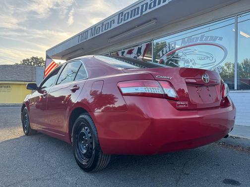 2010 Toyota Camry LE