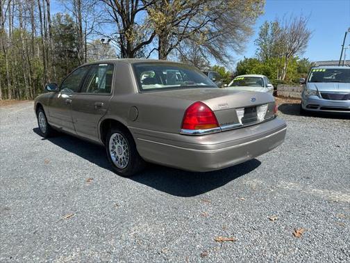 2001 Ford Crown Victoria LX