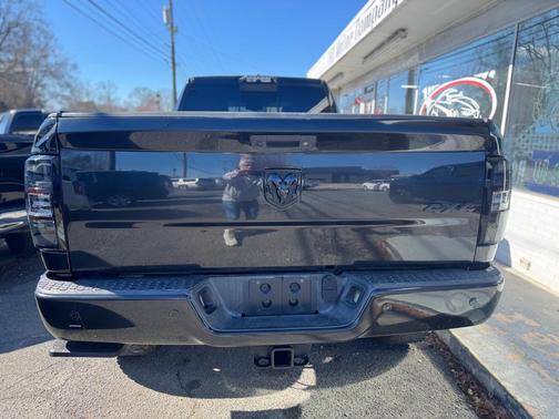 2017 RAM 2500 Laramie Crew Cab 4x4 8' Box