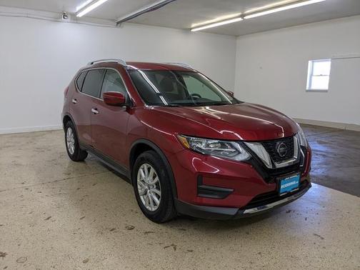 Photo 4 of 40 of 2020 Nissan Rogue SV