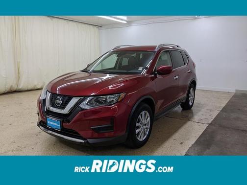Photo 1 of 40 of 2020 Nissan Rogue SV