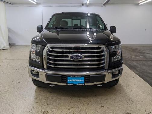 Photo 3 of 40 of 2017 Ford F-150 XLT