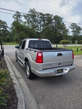 2004 Ford Explorer Sport Trac XLT
