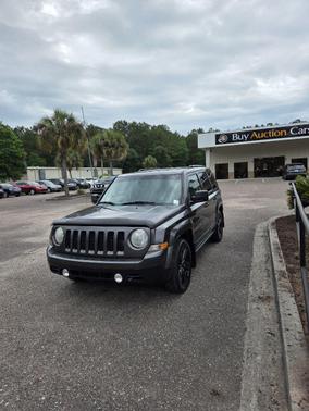 GREY 2014 Jeep Patriot Sport