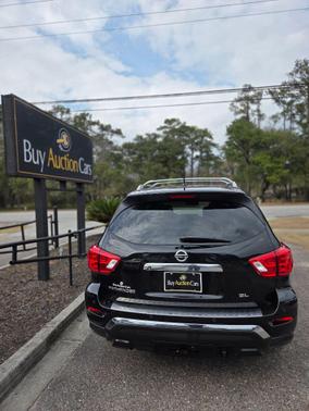 2017 Nissan Pathfinder SL