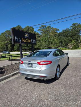 2014 Ford Fusion SE