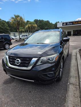 2019 Nissan Pathfinder S