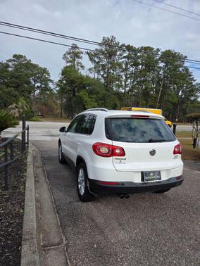 2009 Volkswagen Tiguan Base