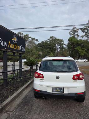 2009 Volkswagen Tiguan Base
