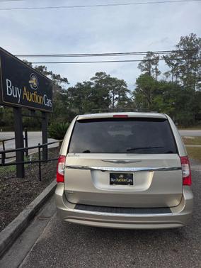 2014 Chrysler Town & Country Touring