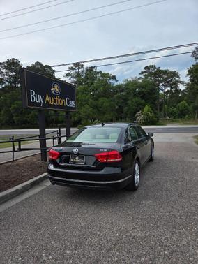 Black Uni 2015 Volkswagen Passat 1.8T Auto SE w/Sunroof & Nav