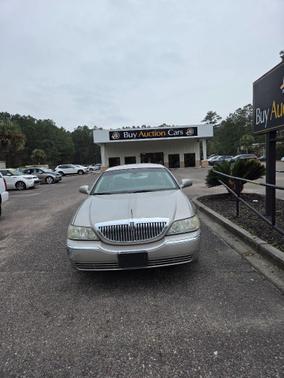 2003 Lincoln Town Car Executive