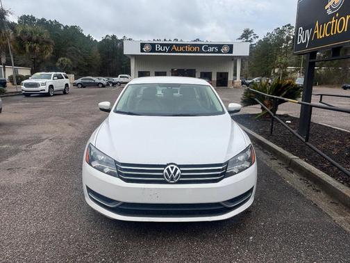 2013 Volkswagen Passat 2.5 SE