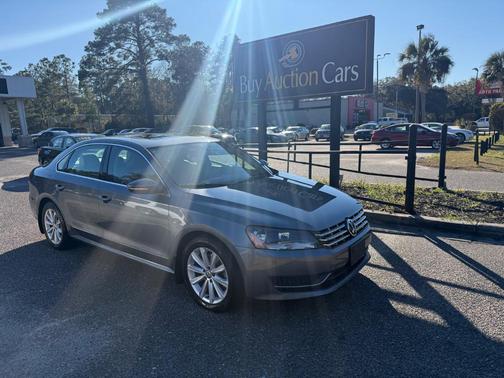 2012 Volkswagen Passat 2.5 SEL