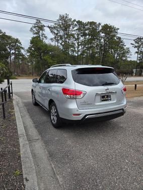 2015 Nissan Pathfinder SV