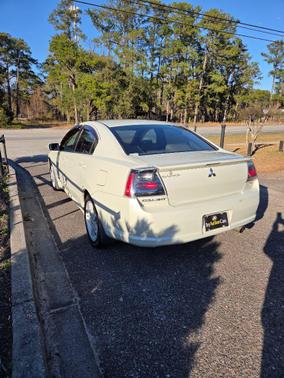 2006 Mitsubishi Galant Base