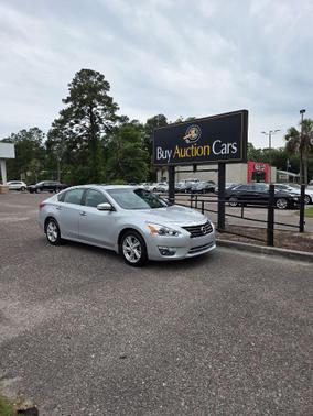 Brilliant Silver Metallic 2013 Nissan Altima 2.5 SV