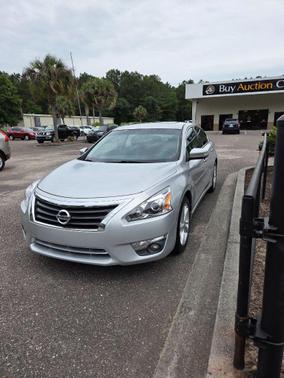 Brilliant Silver Metallic 2013 Nissan Altima 2.5 SV