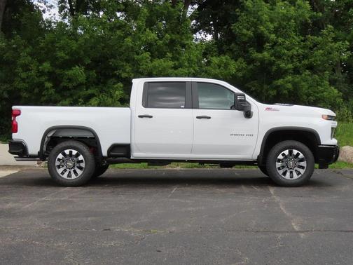 2025 Chevrolet Silverado 2500 Custom