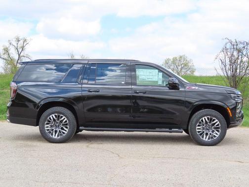 Black 2026 Chevrolet Suburban Z71