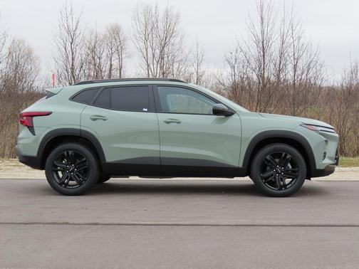 Green 2026 Chevrolet Trax ACTIV