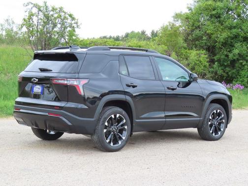 Mosaic Black Metallic 2026 Chevrolet Equinox RS