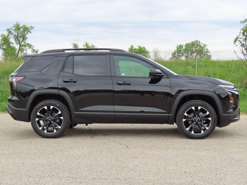 Mosaic Black Metallic 2026 Chevrolet Equinox RS