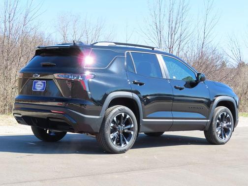 Mosaic Black Metallic 2026 Chevrolet Equinox RS