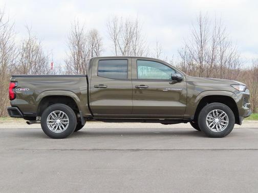 Harvest Gold / Bronze 2023 Chevrolet Colorado LT