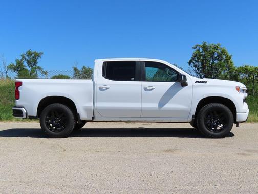 Summit White 2026 Chevrolet Silverado 1500 RST