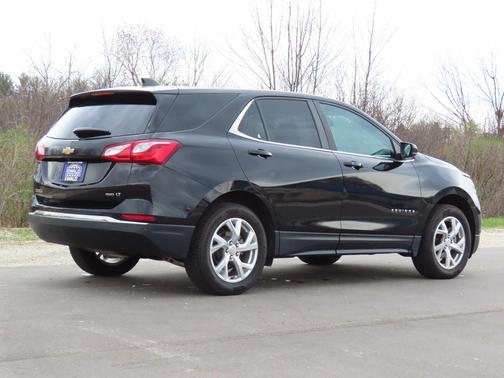 Mosaic Black Metallic 2021 Chevrolet Equinox 1LT
