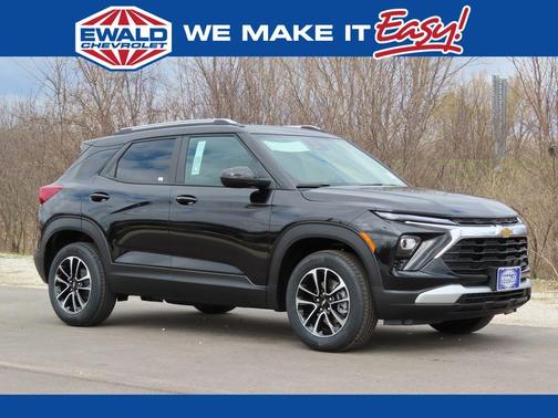 Mosaic Black Metallic 2026 Chevrolet Trailblazer LT