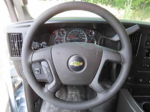 2025 Chevrolet Express 3500 Work Van