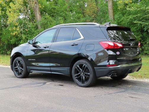 Mosaic Black Metallic 2020 Chevrolet Equinox 2LT