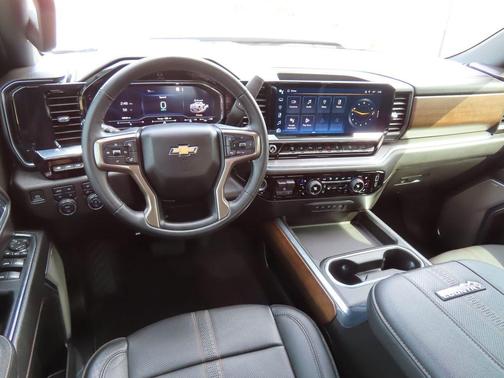 2024 Chevrolet Silverado 3500 High Country