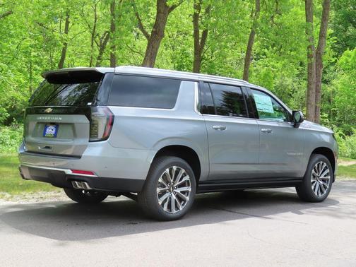 Sterling Gray Metallic 2026 Chevrolet Suburban High Country