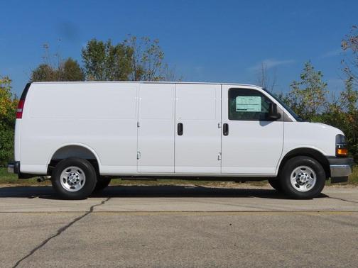2025 Chevrolet Express 2500 Work Van