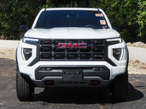 2023 GMC Canyon AT4