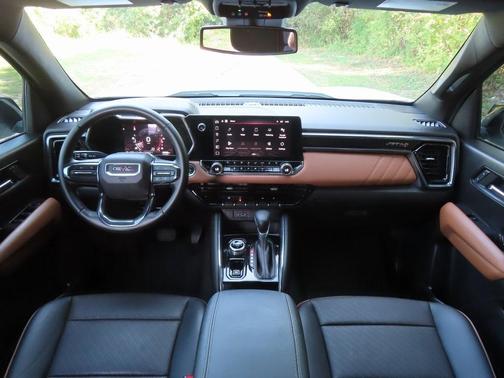 2023 GMC Canyon AT4