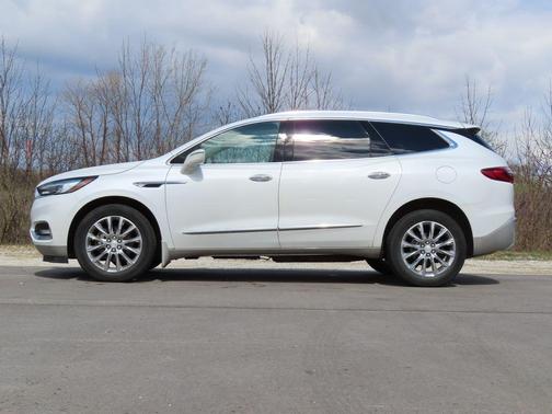White Frost Tri-Coat 2019 Buick Enclave Essence