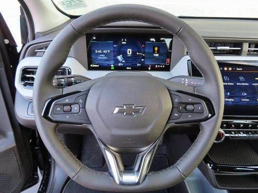 Mosaic Black Metallic 2027 Chevrolet Bolt RS