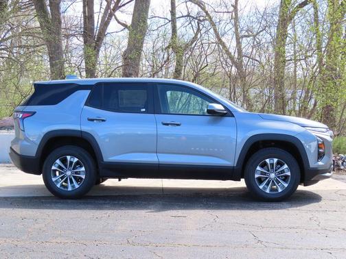 Sterling Gray Metallic 2026 Chevrolet Equinox LT