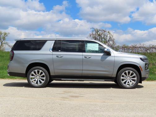 Sterling Gray Metallic 2026 Chevrolet Suburban Premier