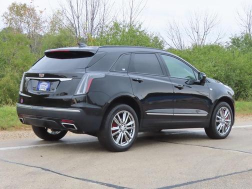 2022 Cadillac XT5 Sport