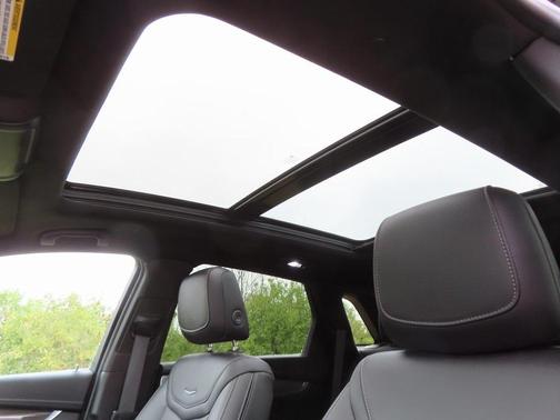2022 Cadillac XT5 Sport