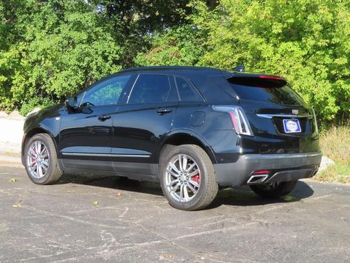 2022 Cadillac XT5 Sport
